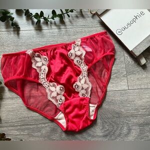 Kayser Vintage Mushroom Gusset Silky Sheer Red w Cream Lace Panty. Size 7